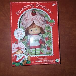 Strawberry Shortcake Doll 2015 MIB 35th Anniversary